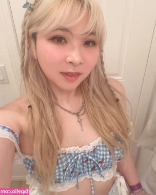 Yvonnie [ yvonnie-1 ] - BOOBS TATTOO