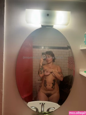 pixarmom6 - Afternoon selfie