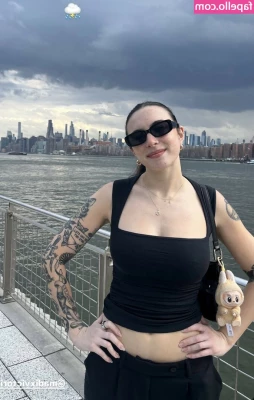 Madixvictoria - Today s been so boring  Any ideas on how I can entertain myself