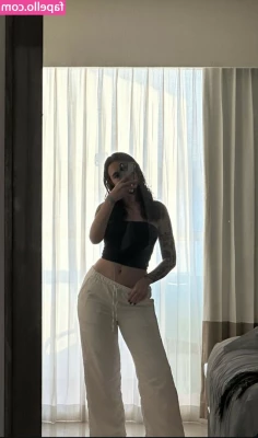 Madixvictoria - Chilling in the shower like a good boy :)