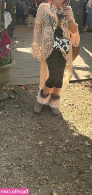 worldshottesrgrandma - Loves to sneak out during the night