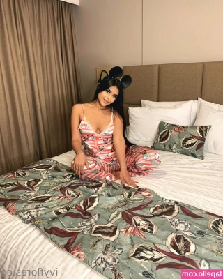 yvetteflores - What secret am I holding behind my 🦋butterfly🦋? Let me show you
