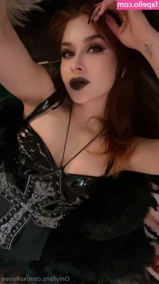 Renee Olstead [ renee-olstead-2 ] - The people have spoken...Self Sucking and Cum Shot Finish >