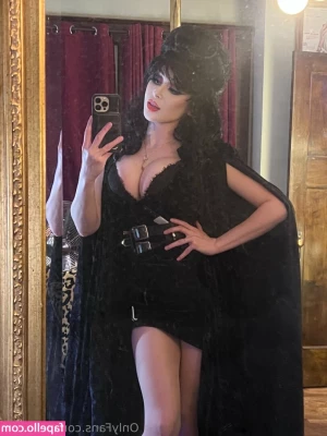 Renee Olstead [ renee-olstead-2 ] - Thank you Daddy for making content when I was otherwise tied up