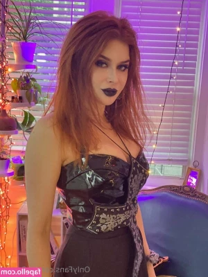 Renee Olstead [ renee-olstead-2 ] - 😎 I always have a great time with my handsome friend😍