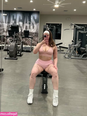 kenziemadisonxo - Olhem as mensagens  Banho gostoso