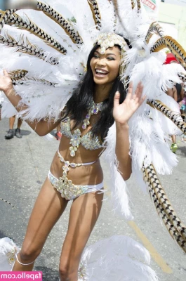 Chanel Iman [ chanel-iman ] - Tonight, you’re worshipping my ass and legs from the back with cash