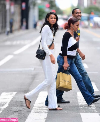 Chanel Iman [ chanel-iman ] - Small but thicc
