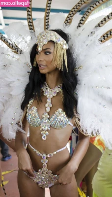 Chanel Iman [ chanel-iman ] - Some giantess to start the new year off right