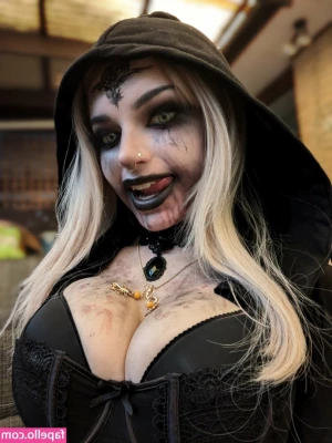 Zalaria Cosplay [ zalaria-cosplay ] - Think you can handle this dump truck