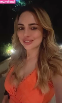 Rachel Sherazade [ rachel-sherazade ] - Latex/leater? Come feel it and tell me