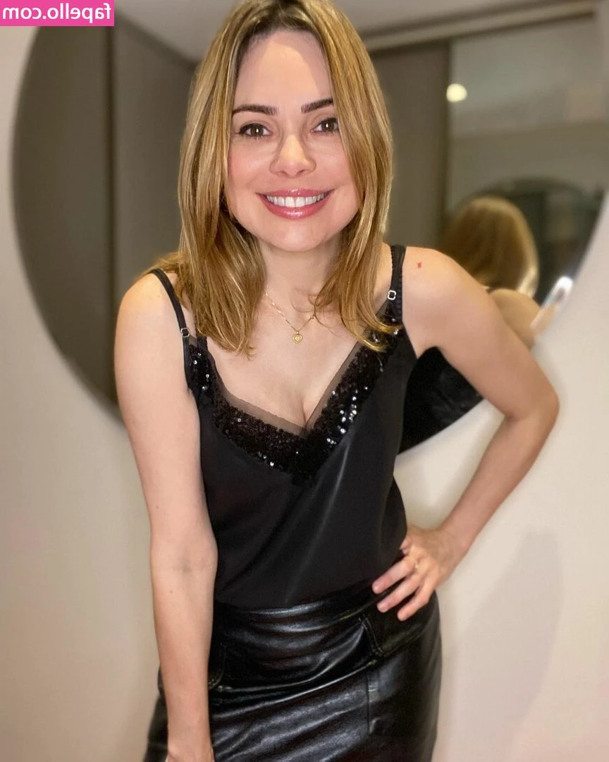 Rachel Sherazade [ rachel-sherazade ] - Haré otra dinámica para que alguien se lleve las fotos