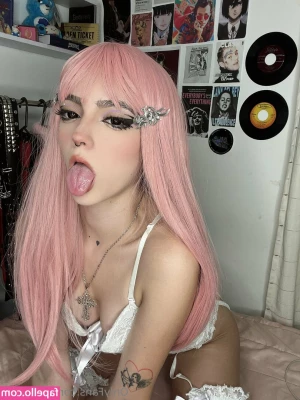 fairy_camila [ fairy-camila ] - Showing off new boxers