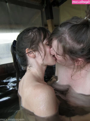 _Meg [ meg ] - Tip $5 if you’d kiss my tummy<3  (I hope you’re prepared for a