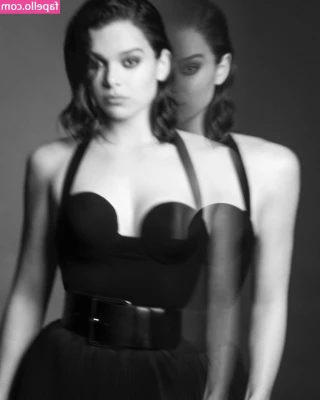 Hailee Steinfeld [ hailee-steinfeld-1 ] - i am such a tease 🤭