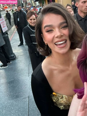 Hailee Steinfeld [ hailee-steinfeld-1 ] - Sweet or salty
