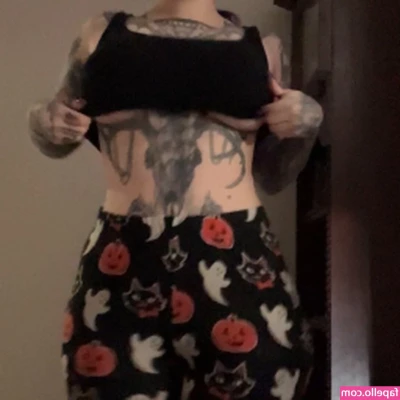 Dakota Alexandra [ dakota-alexandra-11 ] - Do you want me to look at you like that  go and tell me what you want