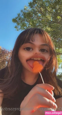 thatdepressedrat - Who wants to find me on feet finder