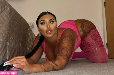 elliechloe - For a Friday freebie how about a cute throwback Thursday video