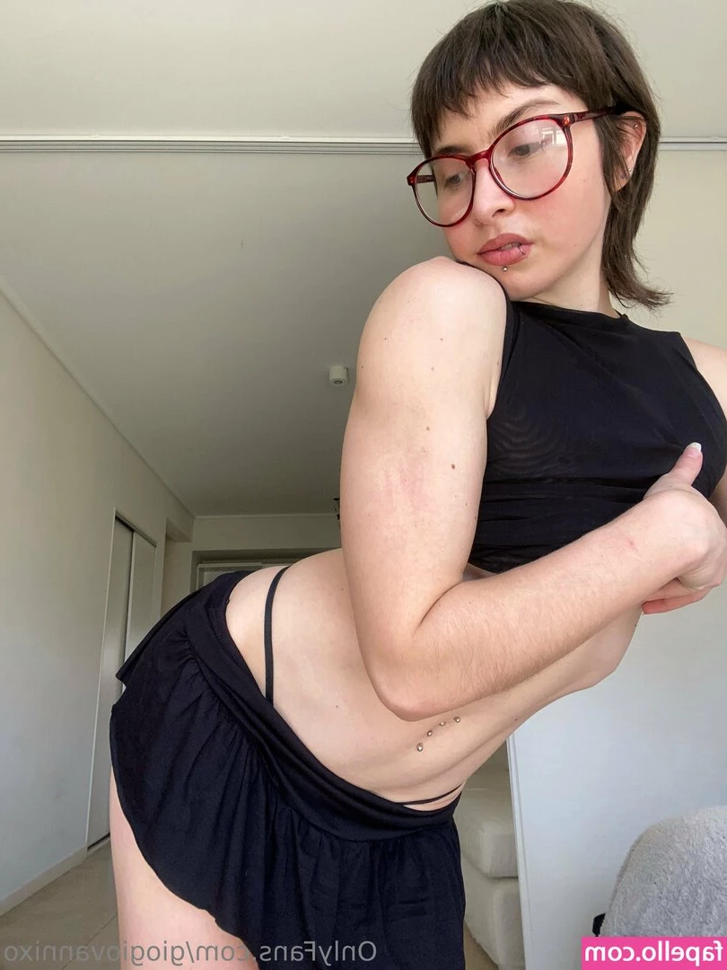 giogiovannixo - Feeling so HOT! 🥵