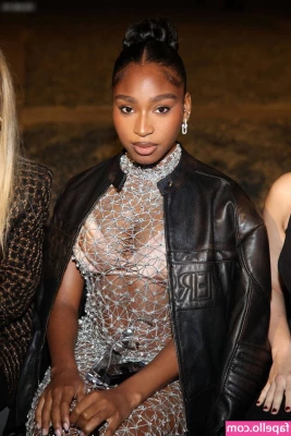 Normani - Me & @katthekunt learned how to play keepy-uppy with our tits!