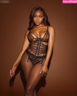 Normani - 四つん這い待機で種壺にされるのを待つラガーマン
