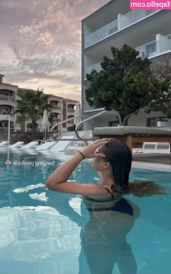 annaa.koo [ annaa-koo ] - Wanna see my shower video   Like  amp  Comment and I ll send it to