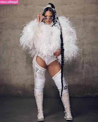 Bianca Belair [ bianca-belair ] - Hi guys so I just started a free page that I’ll be posting some of