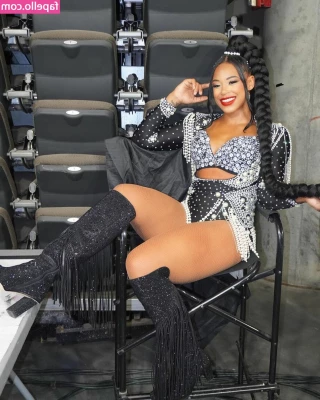 Bianca Belair [ bianca-belair ] - This is what happens when you send him dirty photos and videos all