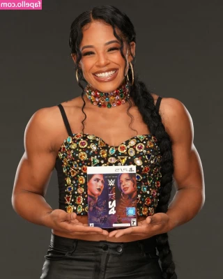 Bianca Belair [ bianca-belair ] - Jugamos amor