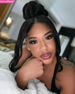 Bianca Belair [ bianca-belair ] - Issa stayin in  amp  stayin cozy typa day message   to see the rest