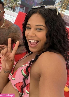 Bianca Belair [ bianca-belair ] - Cum get clean with me 💦