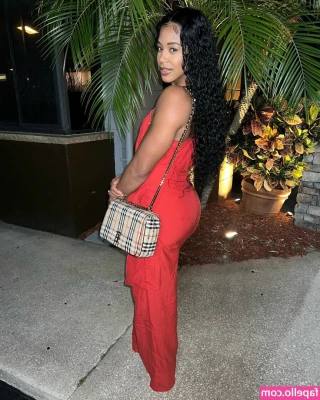 Bianca Belair [ bianca-belair ] - Hey babies sorry i been MIA  Daddies back and better the ever DM me
