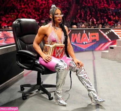 Bianca Belair [ bianca-belair ] - Just a normal friday 😝🌸