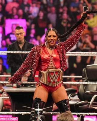 Bianca Belair [ bianca-belair ] - Tell me all the juicy things you'd like to do to me in this position