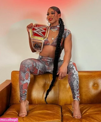 Bianca Belair [ bianca-belair ] - Wish your face was underneath 😉