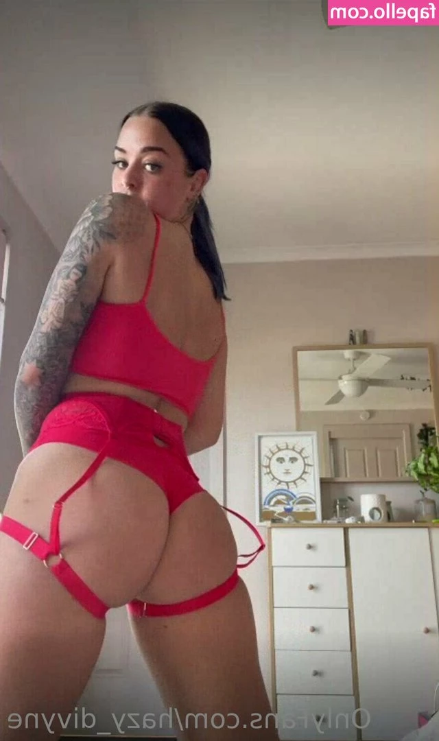 hazy_divyne [ hazy-divyne ] - Having to post between clients blows  with my dryer not my mouth   