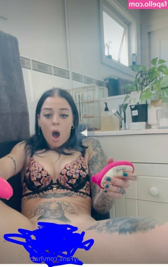 hazy_divyne [ hazy-divyne ] - Me encanta como se come toda mi verga
