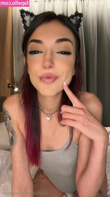 leilabtwn - Would you wanna come be my toy