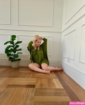 Luciana Vendramini [ luciana-vendramini ] - Content Coming Soon