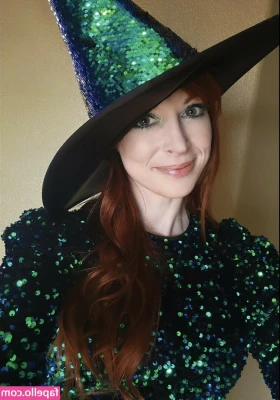 Lisa Foiles [ lisa-foiles ] - A little fish net shoot back in Feb...