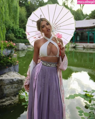 SUMMERLOVESUMMER - She’s art 🖼