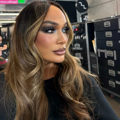 Nia Jax [ nia-jax ] - SOME NAUGHTY SATURDAY WANK MATERIAL FOR YOU BOYS 🔞✊💦💦💦