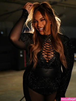 Nia Jax [ nia-jax ] - Bouncy girl xoxo