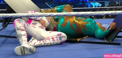 Nia Jax [ nia-jax ] - Tip me so I can get Starbucks🥺💕