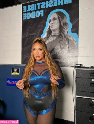 Nia Jax [ nia-jax ] - Those boobs are made for playing 🍈🍈🤤