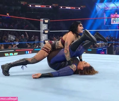Nia Jax [ nia-jax ] - Suns out, buns out