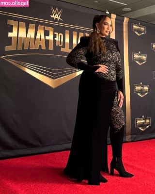 Nia Jax [ nia-jax ] - daddy spank me ive been a bad little girl 😈