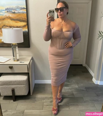 Nia Jax [ nia-jax ] - Wiggle wiggle 💋