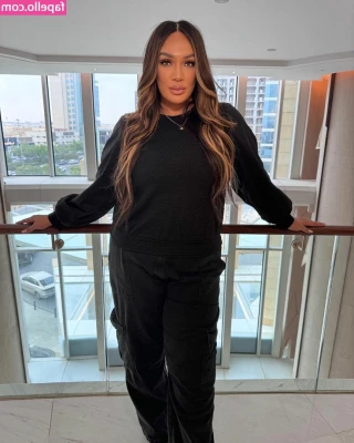 Nia Jax [ nia-jax ] - The guy who get lick all over the body from tongue...😋😋😋